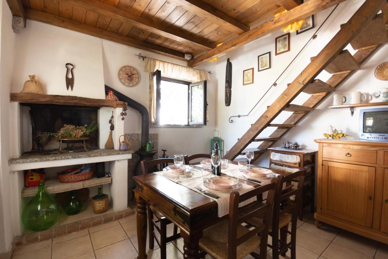 Villa Ferulas Oliena Kültér fotó