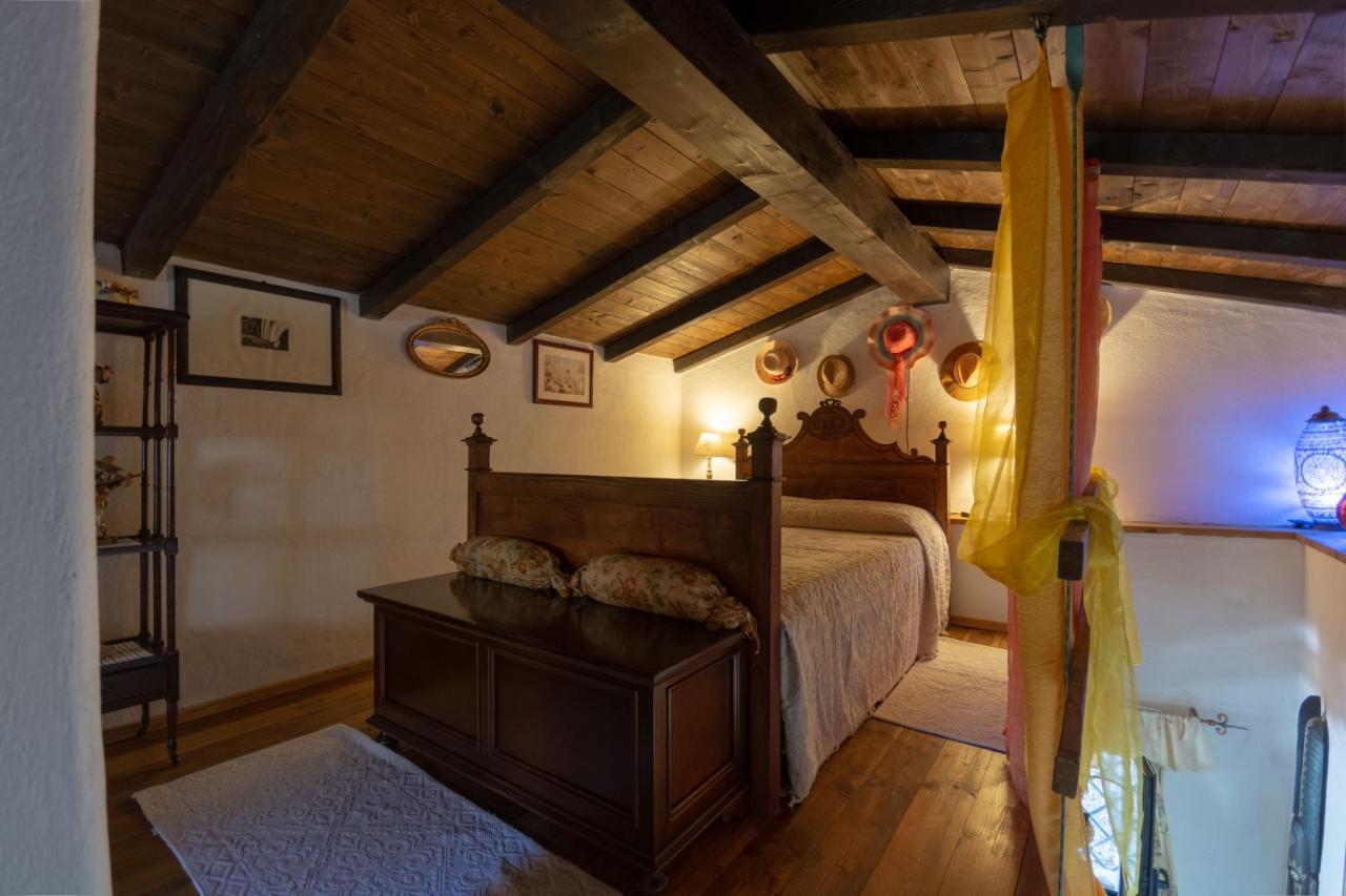 Villa Ferulas Oliena Kültér fotó